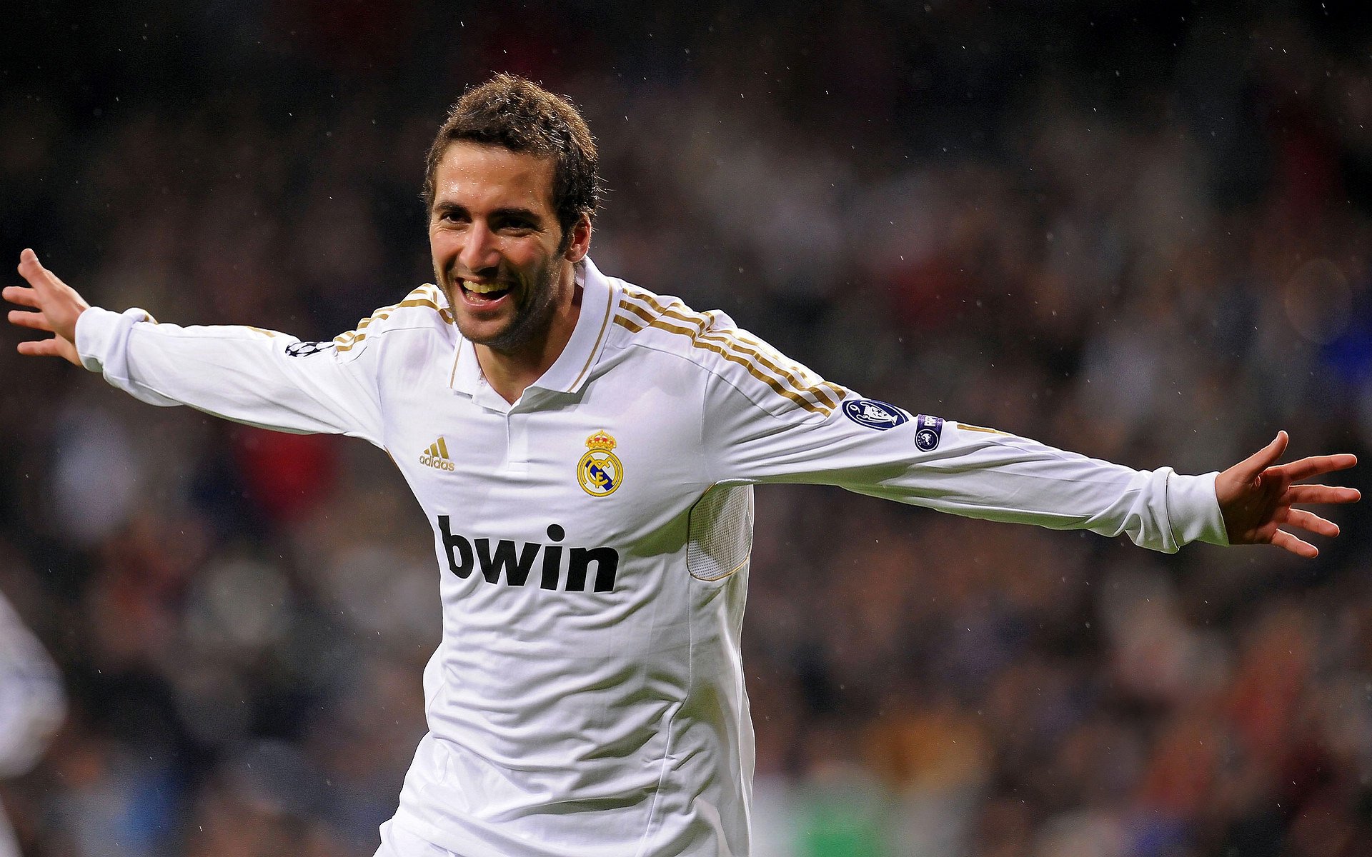 国安备战关键战役，全队士气高昂冲击前列，国安集结备战新赛季