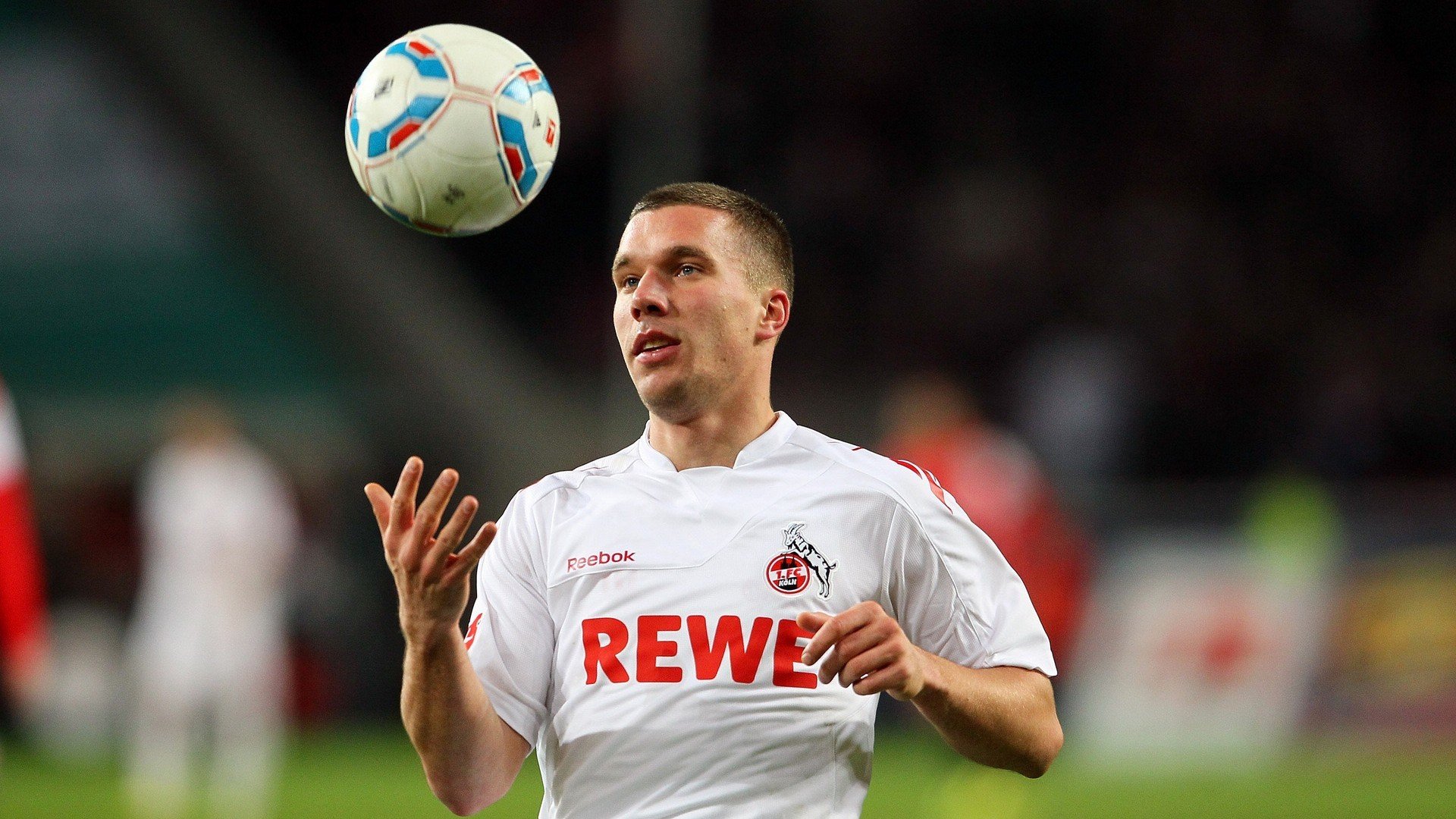 拜仁慕尼黑逆境求变，新帅上任改观未卜，拜仁慕尼黑2022